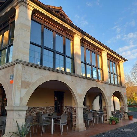 Hosteria Rio Negro Bárcena de Cicero Екстериор снимка